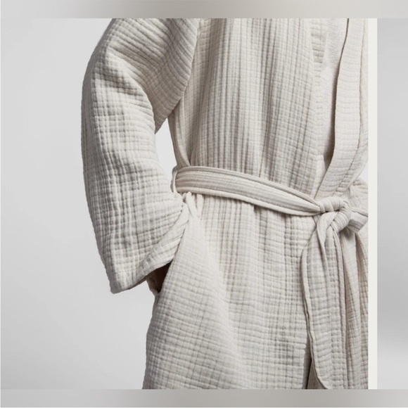 Parachute Cream Robe - Picture 4 of 13